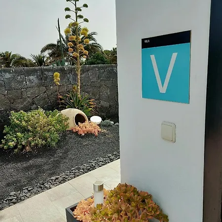 Casa Volcanes Tatil Evi Costa Teguise