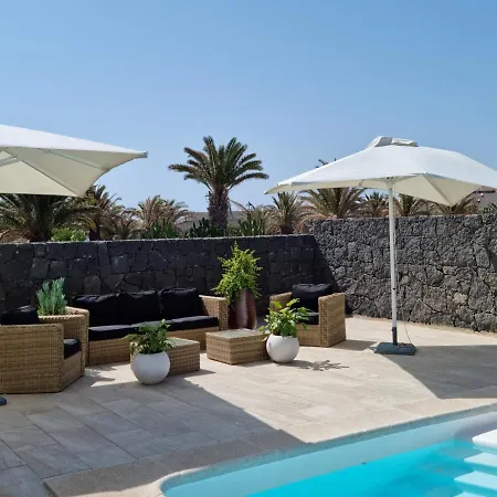 Casa Volcanes Tatil Evi Costa Teguise
